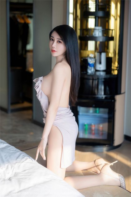 99久久精品免费国产图片海报